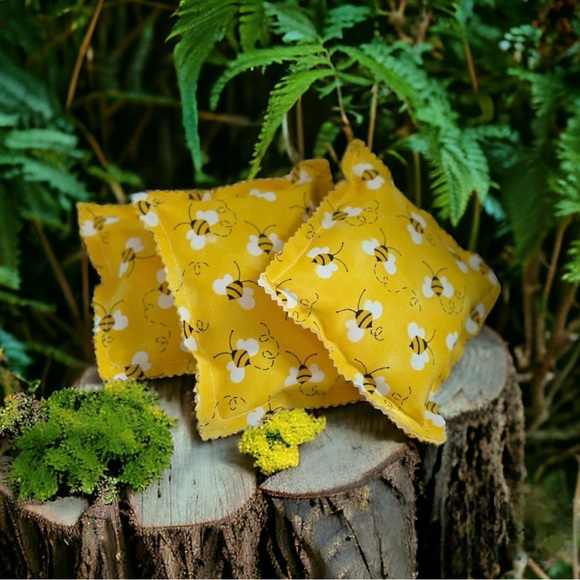 ⤵️🆕 Mini Pillows Honey Bee | farmhouse| Shelf/Tiered Tray/Basket set 🐝 - Picture 13 of 16